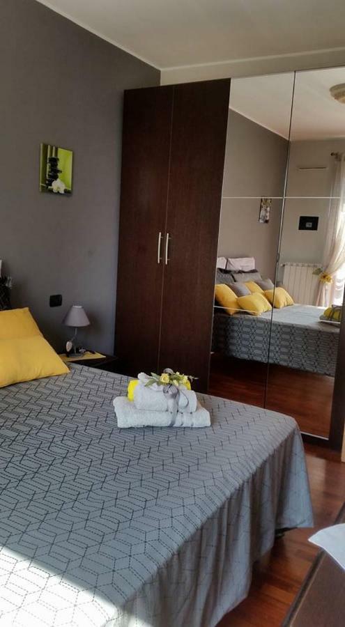 Apartmán Sunflower House Ieo Ripamonti Milán Exteriér fotografie